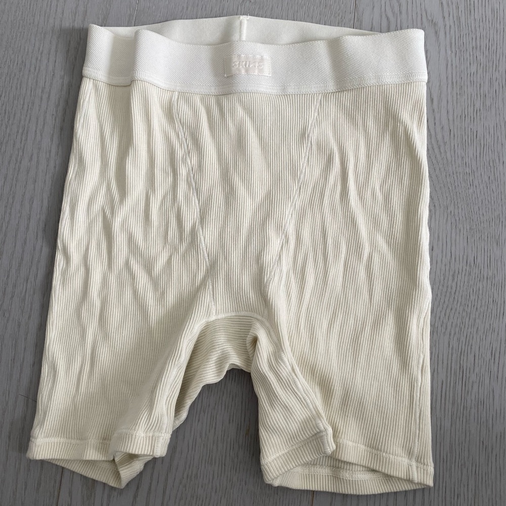 skims boyfriend boxer in bone